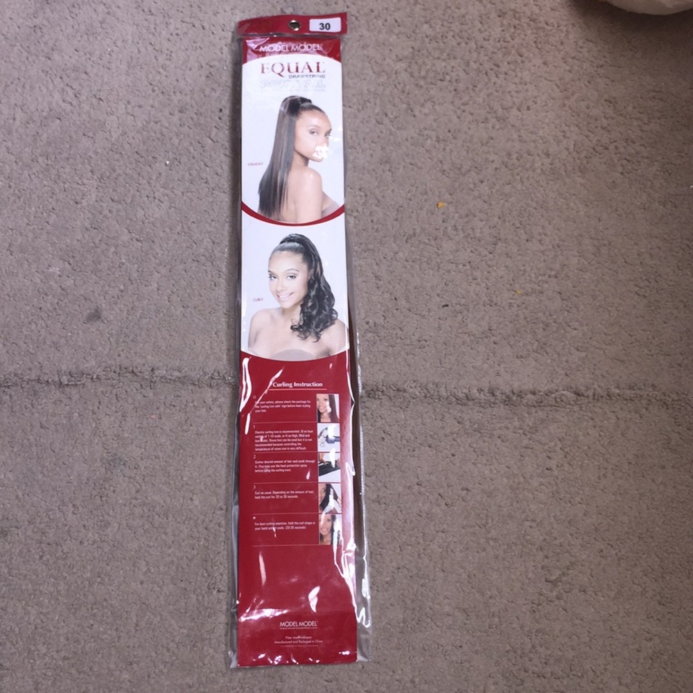 A ponytail [model] yaky straight 18’’ - Picture 2 of 2